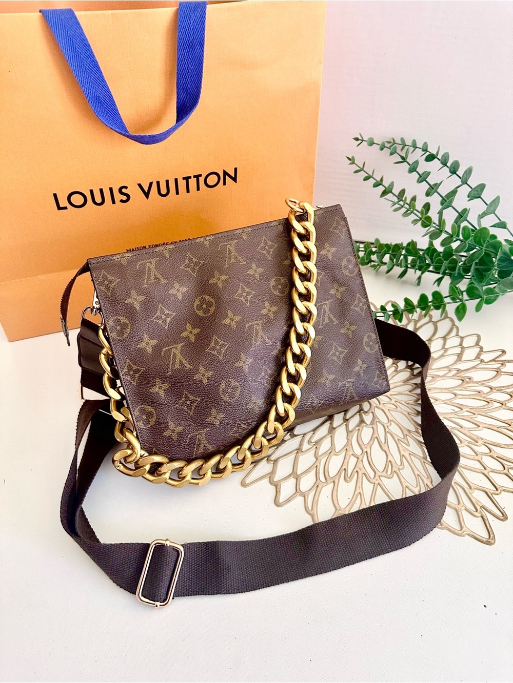 Louis Vuitton Monogram Clutch
